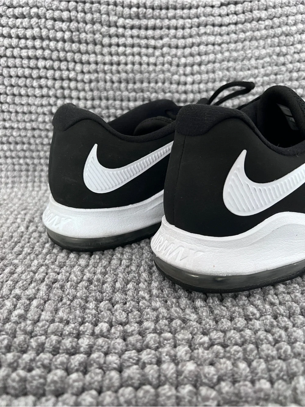 Nike Air Max Alpha Men's Athletic Training Shoe •  10.5